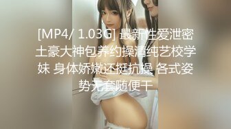 童颜巨乳女孩 啊啊啊 后入撞击骚货的巨乳 天摇地撞 没射里面啊