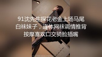 偷拍同班女生尿尿,拍完了还到教室跟她聊天收脸