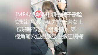 商场女厕蹲守偷拍短裙披肩发少妇肥美的两片肉唇