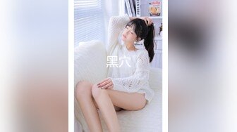 商场女厕全景后拍短发美女的小嫩鲍