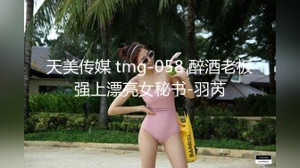 商场女厕近距离偷窥长裙美女 B里拉出一坨奇怪的玩意