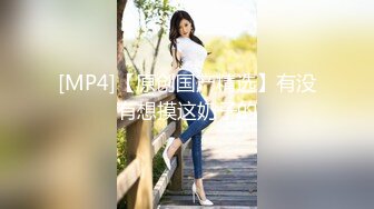 商场女厕蹲守蓝长裙黄内裤长发美妇,不用手纸擦狂扭肥臀太风骚了